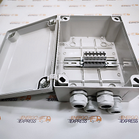 Изображение Коробка клеммная КСП-6/4 IP56 300х220x120 Express серая   1.0-16 кв.мм, 101А, 6 клемм винтовых серых (Сальники, вход снизу:  PG-29 диаметр кабеля 18-24мм  - 4шт) 