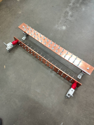 Изображение Главную заземляющая шина (ГЗШ) 1050 мм2 (10х100) на 30 присоединений М8х60 для монтажа на стен 